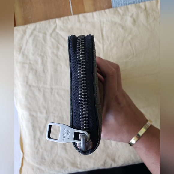Authentic Louis Vuitton Damier Infini Zippy Black Long Wallet unisex - Picture 12 of 12